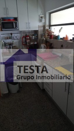 UN HOGAR IDEAL. AMPLIO. MUY LUMINOSO. COCINA COMEDOR CON LAVADERO. BALCON. BAULERA. PARQUE. SEGURIDAD. HERMOSO ENTORNO DE TRANQUILIDAD Y CONTACTO CON LA NATURALEZA. (Se percibe la calidez de Hogar)