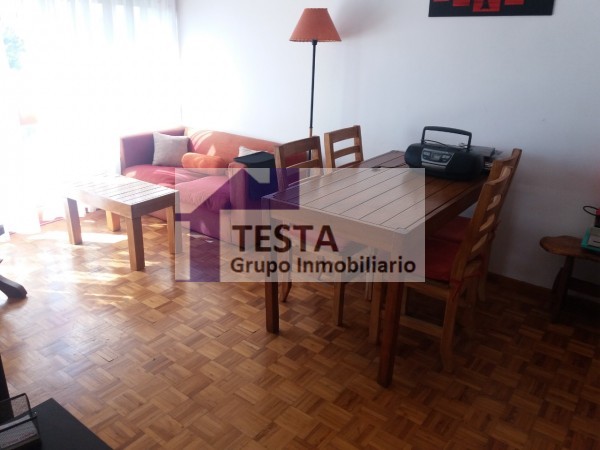 UN HOGAR IDEAL. AMPLIO. MUY LUMINOSO. COCINA COMEDOR CON LAVADERO. BALCON. BAULERA. PARQUE. SEGURIDAD. HERMOSO ENTORNO DE TRANQUILIDAD Y CONTACTO CON LA NATURALEZA. (Se percibe la calidez de Hogar)