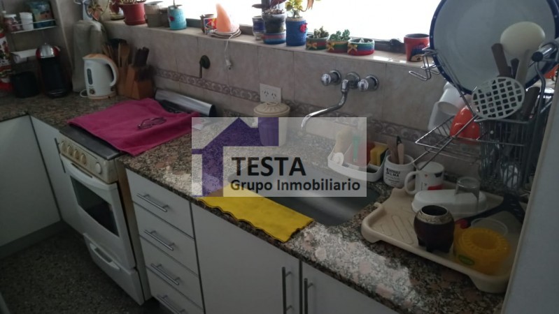 UN HOGAR IDEAL. AMPLIO. MUY LUMINOSO. COCINA COMEDOR CON LAVADERO. BALCON. BAULERA. PARQUE. SEGURIDAD. HERMOSO ENTORNO DE TRANQUILIDAD Y CONTACTO CON LA NATURALEZA. (Se percibe la calidez de Hogar)