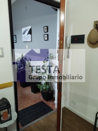 DEPARTAMENTO TIPO CASA DE 3 AMBIENTES, SIN EXPENSAS, CON BALCON. VILLA DEVOTO.