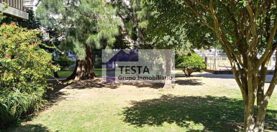 UN HOGAR IDEAL. AMPLIO. MUY LUMINOSO. COCINA COMEDOR CON LAVADERO. BALCON. BAULERA. PARQUE. SEGURIDAD. HERMOSO ENTORNO DE TRANQUILIDAD Y CONTACTO CON LA NATURALEZA. (Se percibe la calidez de Hogar)