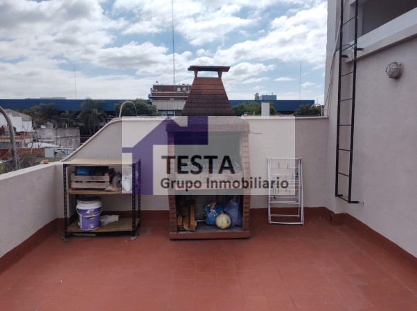 VENTA-PERMUTA PH TIPO CASA DE 3 AMB CON BALCON, TERRAZA, PATIO Y PARRILLA. 